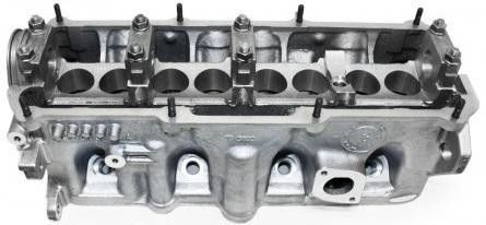 comprar 026103351P Cabeça do cilindro do motor Resistência à corrosão Peças sobressalentes de automóveis online manufacture