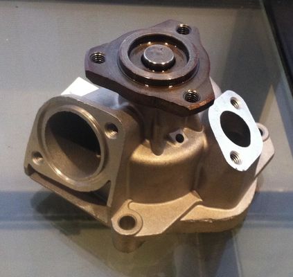 025121010F Resistência ao desgaste da bomba de água do motor para autocarro VW CARAVELLE T3
