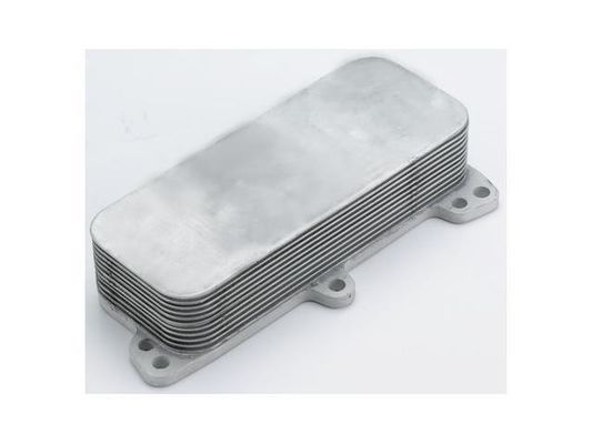 070117021D Partes do motor Refrigerador de óleo