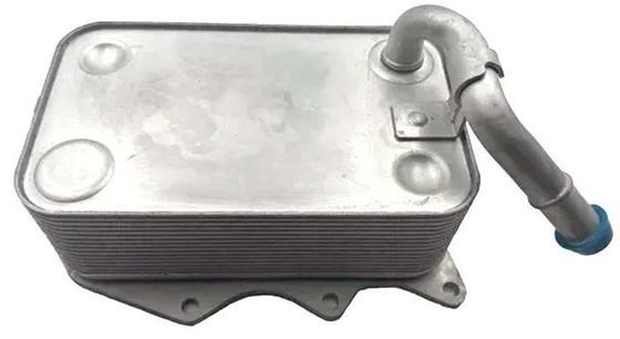 057117021P Peças do motor Refrigerador de óleo para AUDI A8, PORSCHE Cayenne, VW TOUAREG